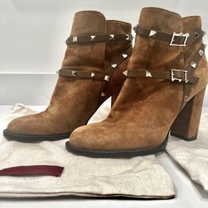 Valentino Garavani Rock Stud Boots with Duster Bags ( 2) Worn once